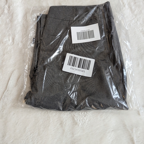 RW&CO. Gray Skinny Pants - Picture 6 of 6